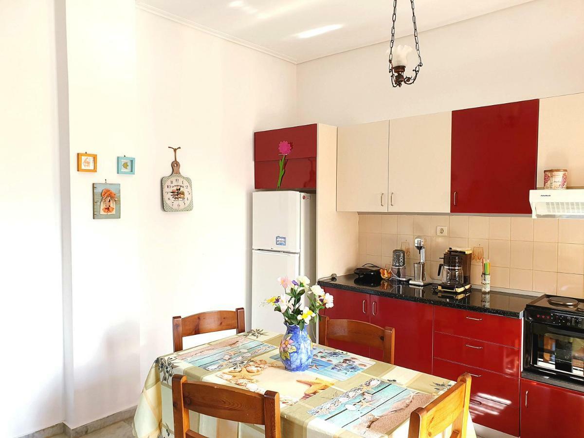Myrto'S Apartment No15 Loutra Oraias Elenis Ngoại thất bức ảnh