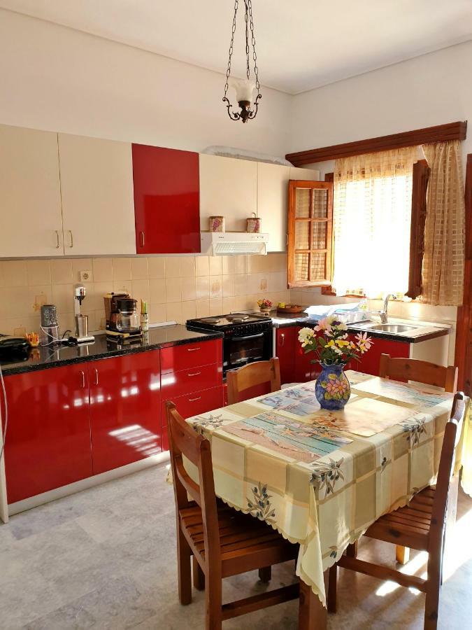 Myrto'S Apartment No15 Loutra Oraias Elenis Ngoại thất bức ảnh